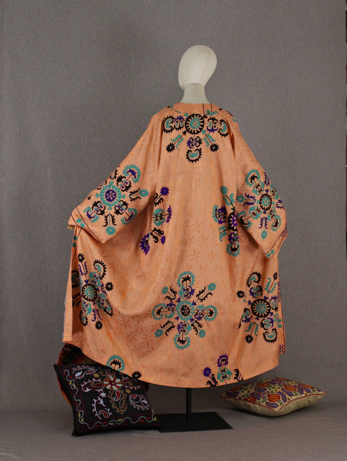 Vintage Uzbek Suzani Chapan Robe Jacket Embroidered OOAK Boho Ethnic Coat Kimono