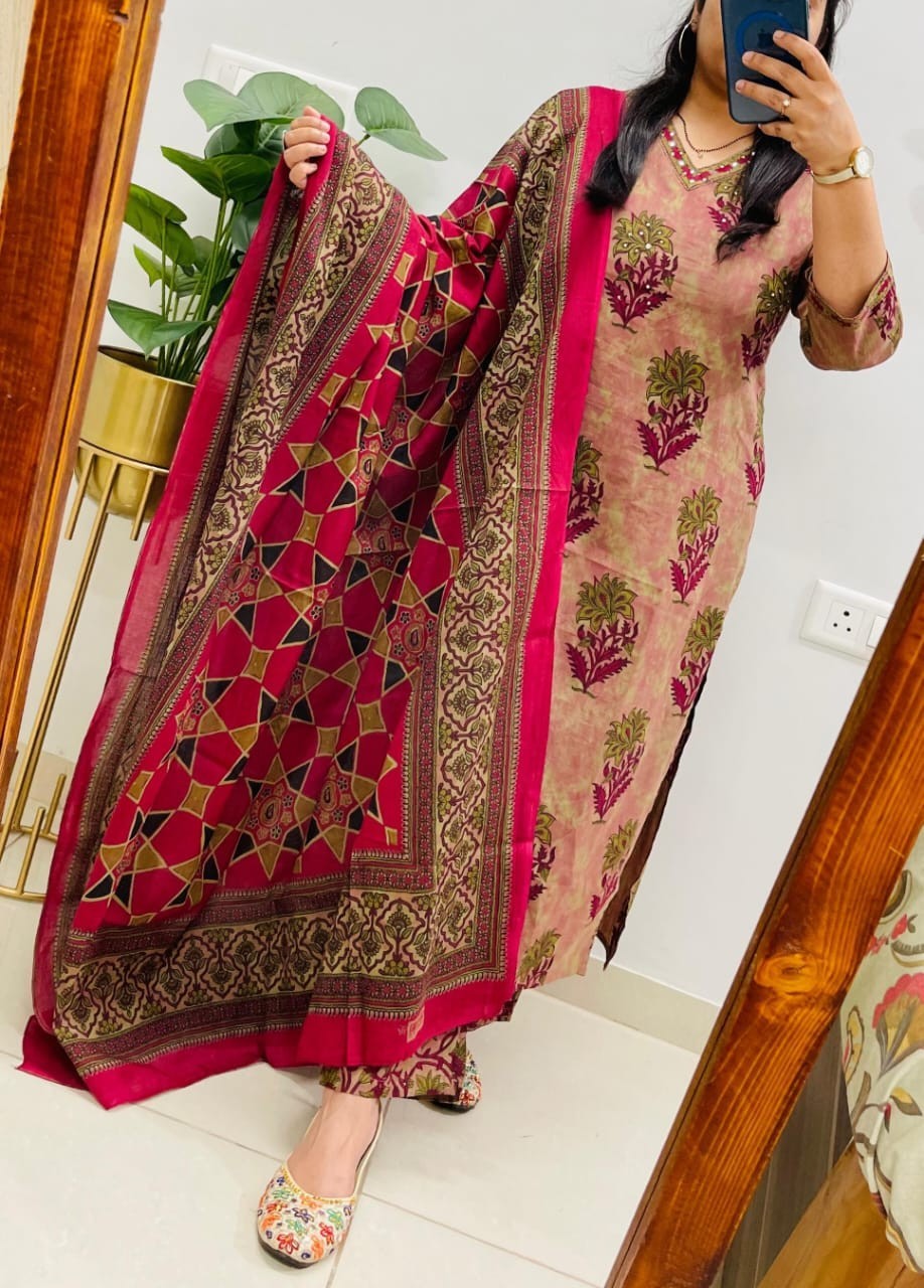 Women’s Dusty Rose Cotton Kurta Pant Set with Dupatta Printed Ethnic Outfit