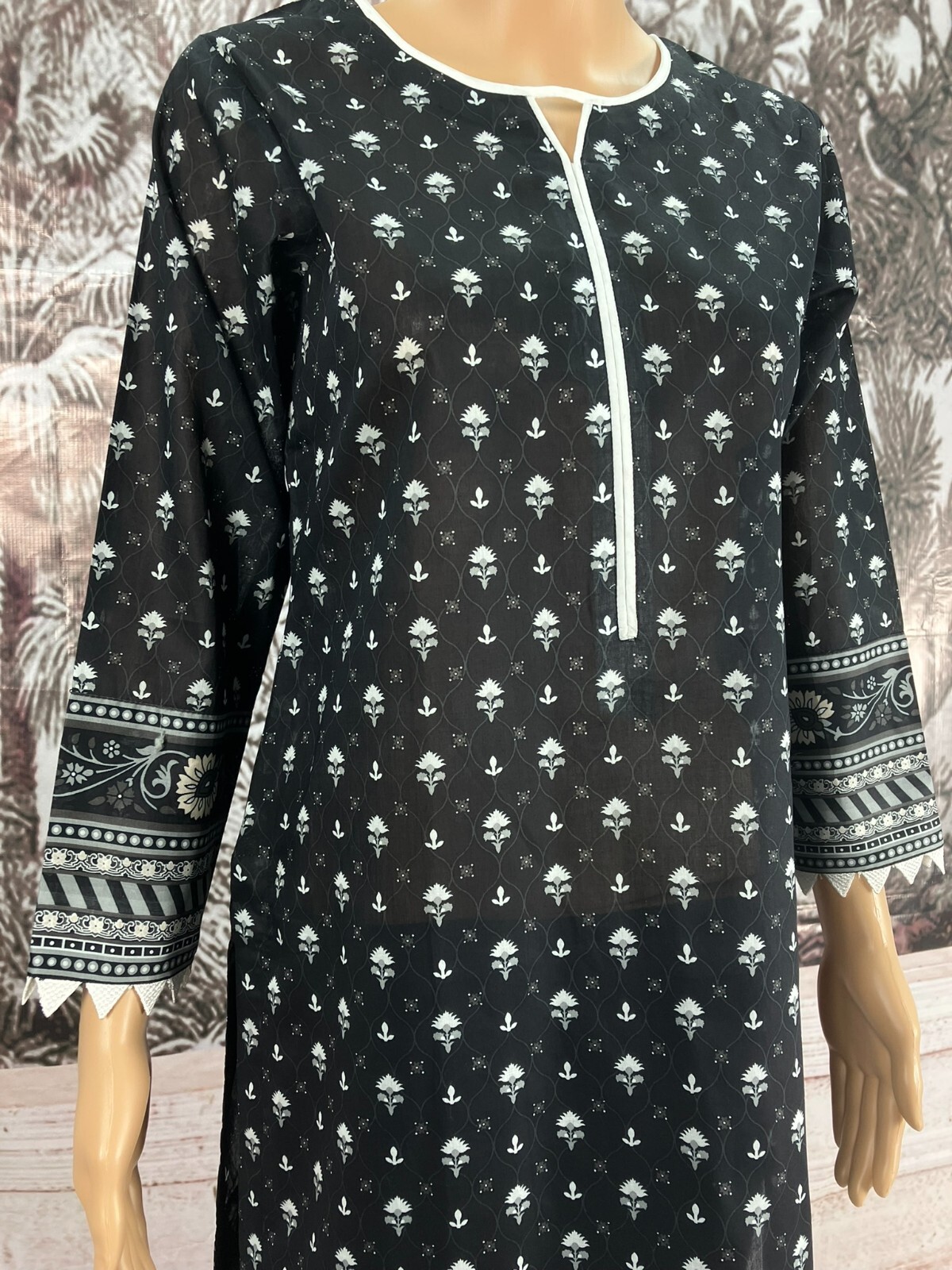 SALINA DIGITAL PREMIUM PRINTED LAWN COLLECTION 3 PIECE SUIT READY TO WEAR