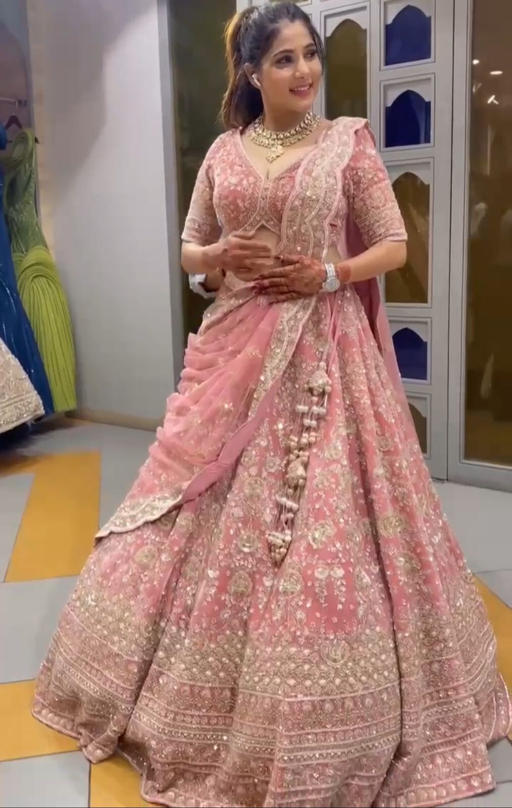 Bollywood Indian designer lehenga choli ethnic wedding Pakistani lehenga choli