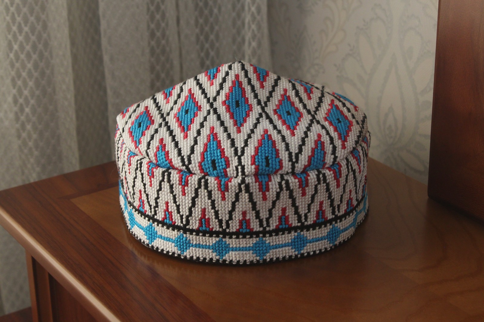 Uzbek Embroidered Skull-cap 22.4″/57cm Traditional Kufi Hat Ethnic Doppa Unisex
