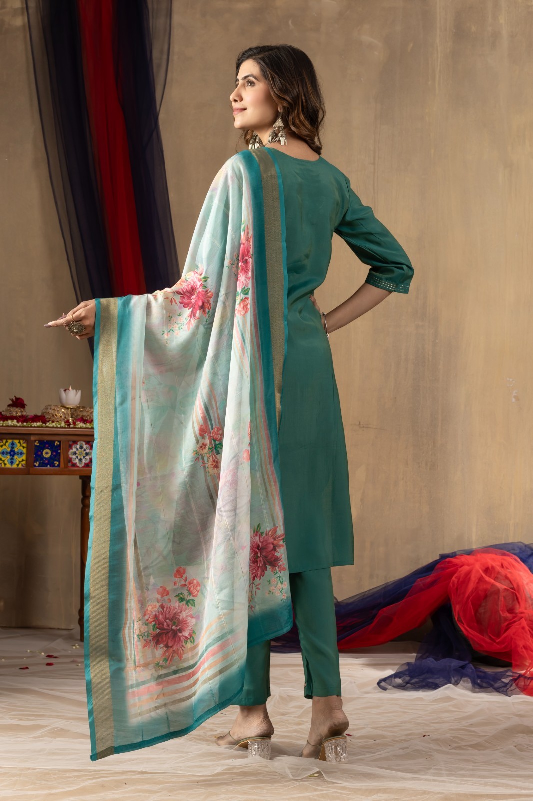 indian Bollywood Women Style Hand Work Kurti Chikankari Cotton Lakhnavi Kurti