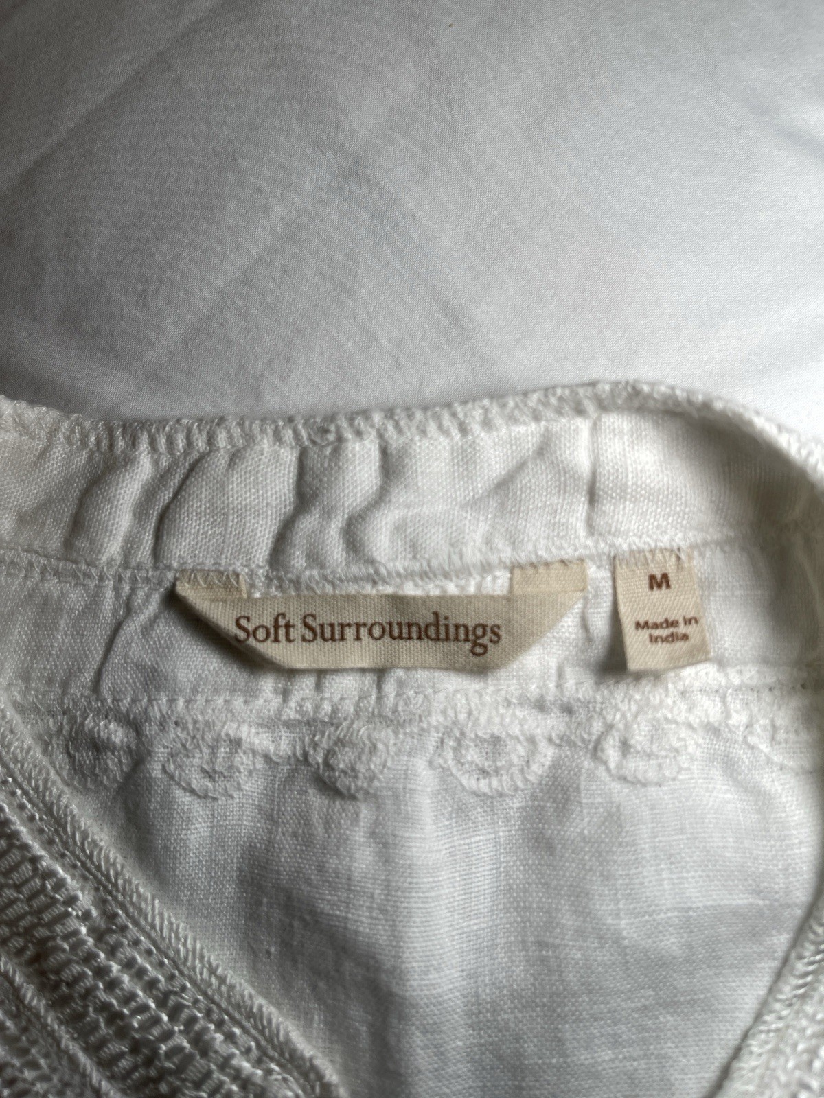 Soft Surroundings Women’s White Linen Embroidered Kurta Medium Made in India