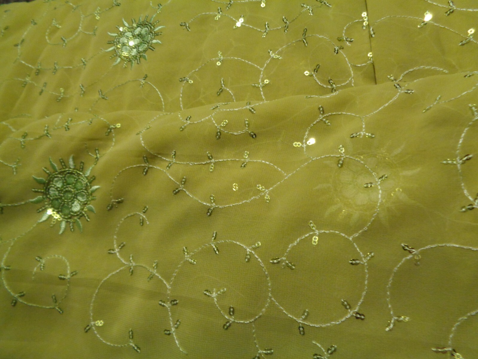 India Sequin Hand Embroidery Georgette Sari Saree Light Green or Yellowish Green