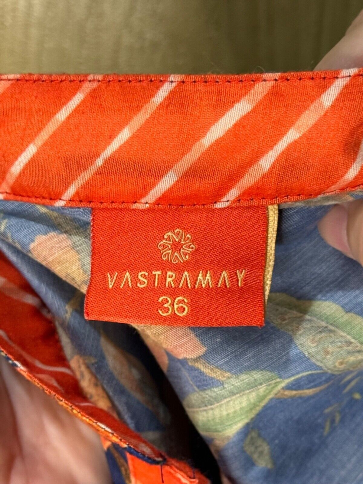 VASTRAMAY Kurta Blue Multi Colored Bird Floral Size 36