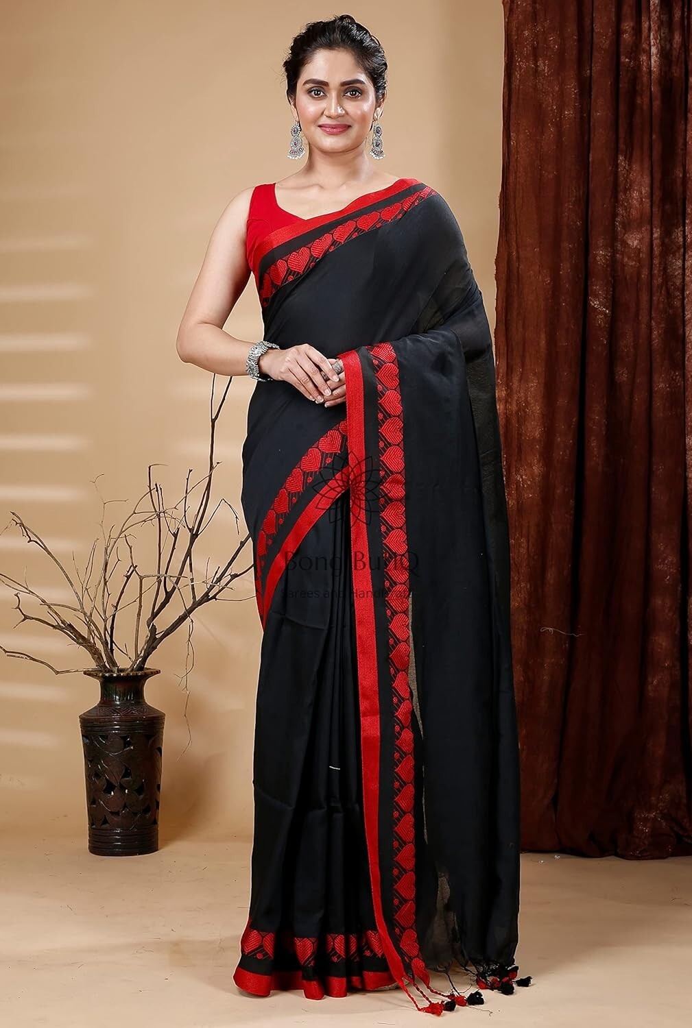 Women’s Woven Heart Motif Handloom Cotton Blend Saree