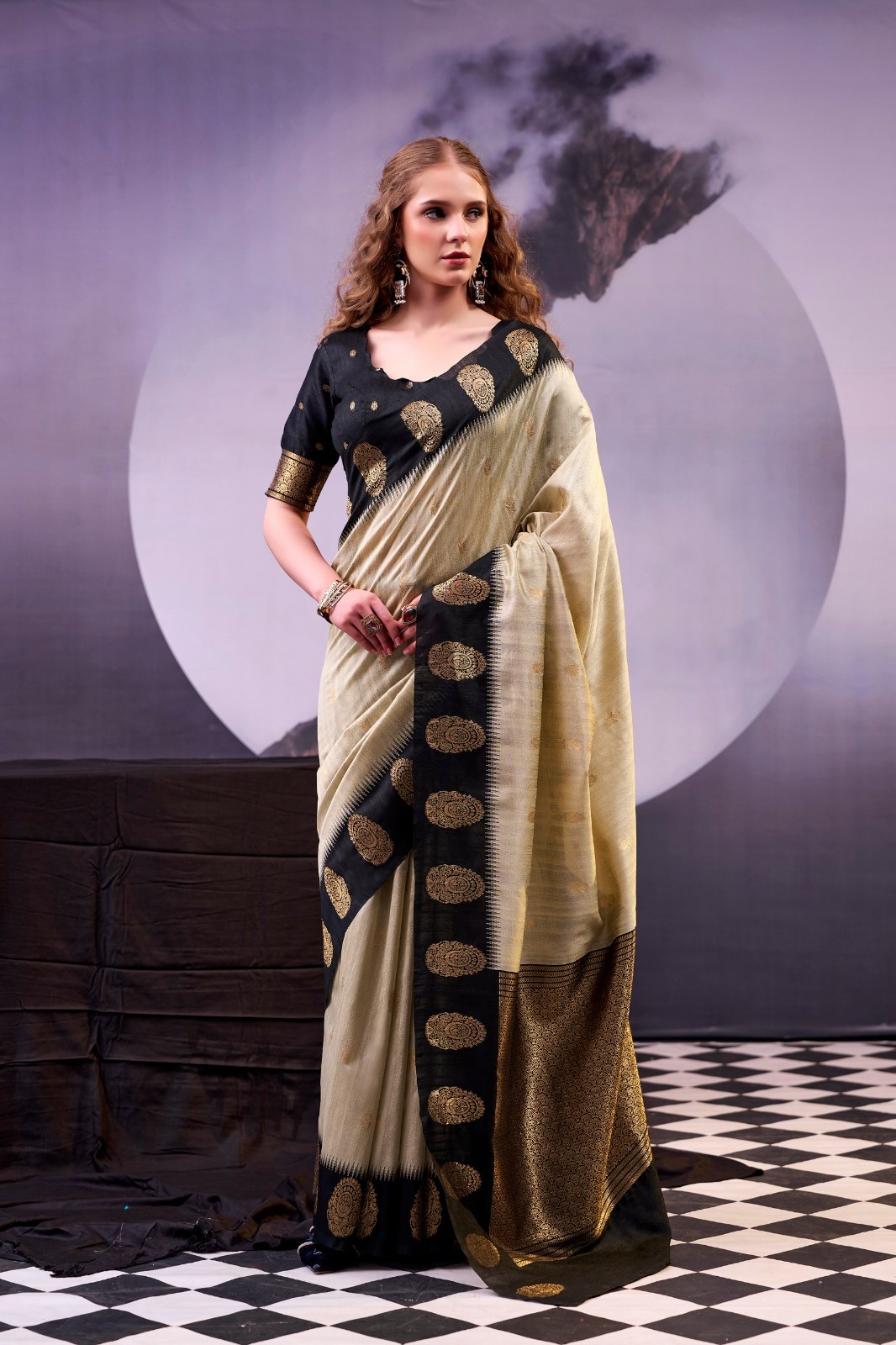 New Wedding Wear Heavy Poly Cotton Saree With Blouse For Women & Girls