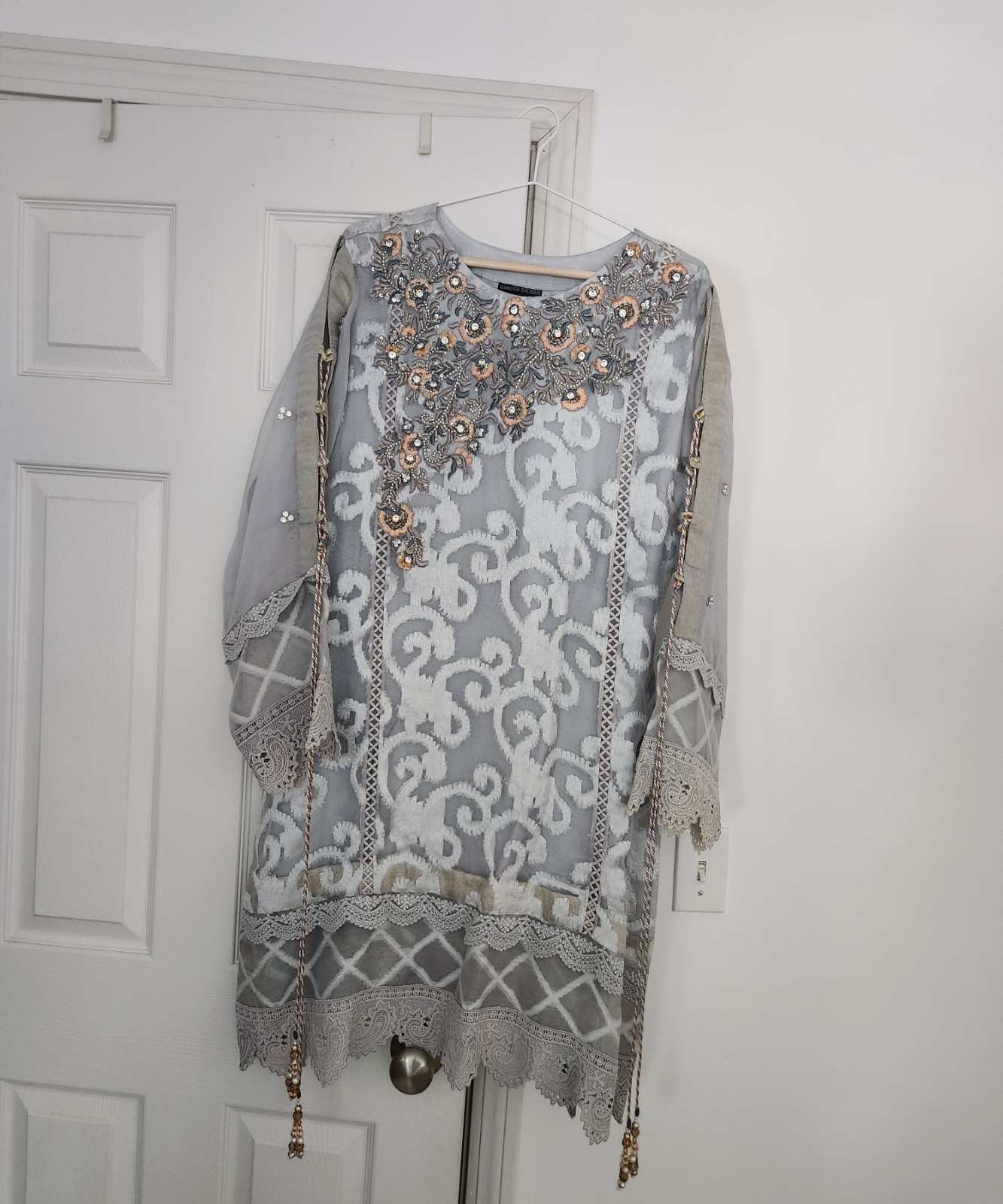 Pakistani Shalwar Kameez