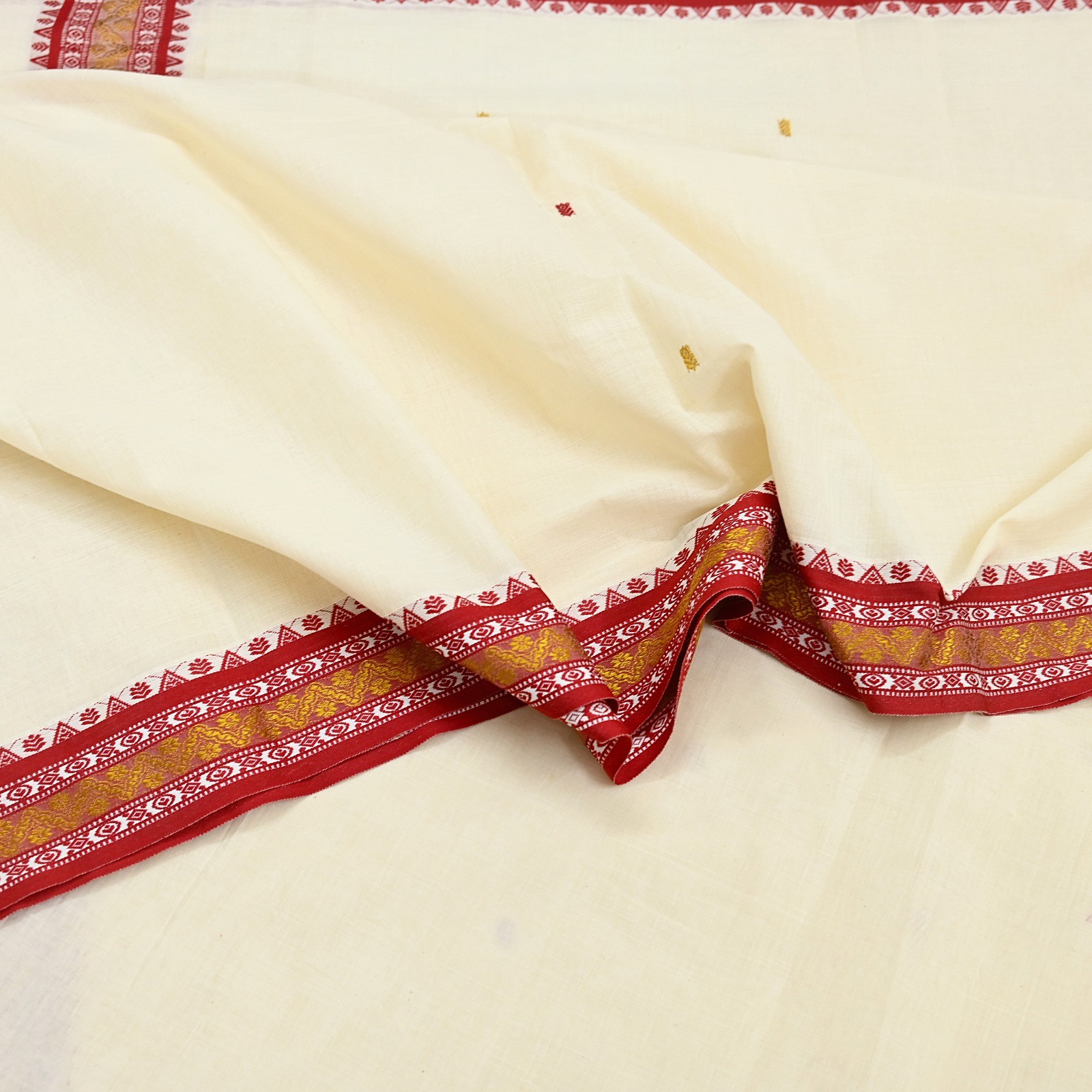 Vintage Bengali Traditional Saree Off White Handwoven Sari Red & Golden Border