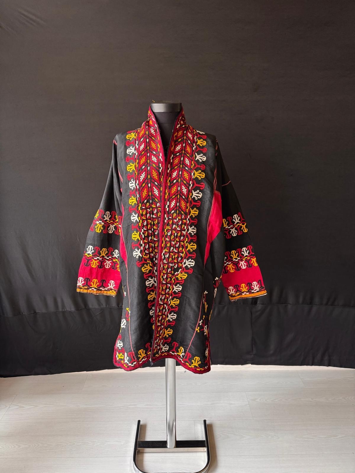 Turkmen Silk Embroidered Coat and Chapan, Antique Kaftan, Kimono, Kaftan Dress
