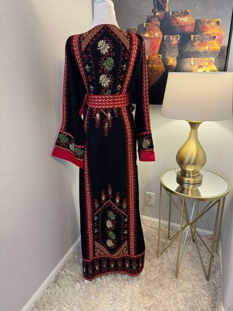 Roma Thobe – Women’s Embroidered Dress, Perfect for Eid, Abaya, Ramadan