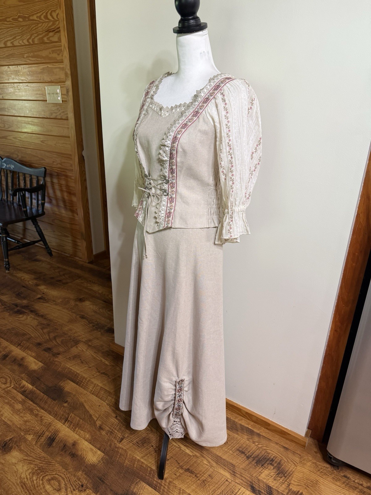 Vintage Shirt Skirt Landhaus Lace up German Dirndl Oktoberfest Festival Set 40/M