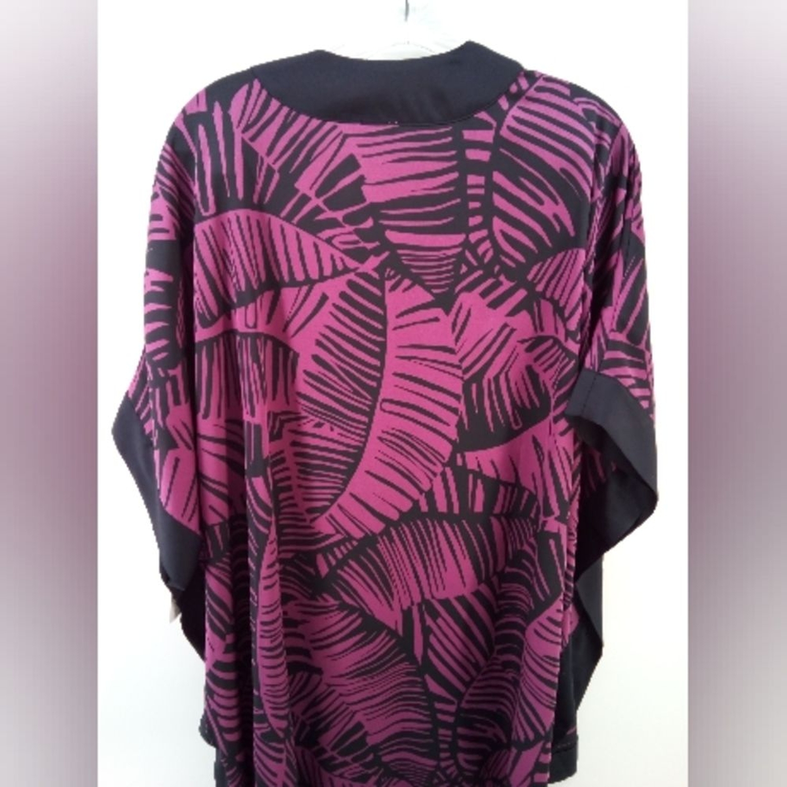NWT Chico’s Travelers Scarf Front Kimono Jacket Border Print Hi-Lo Wild Mulberry