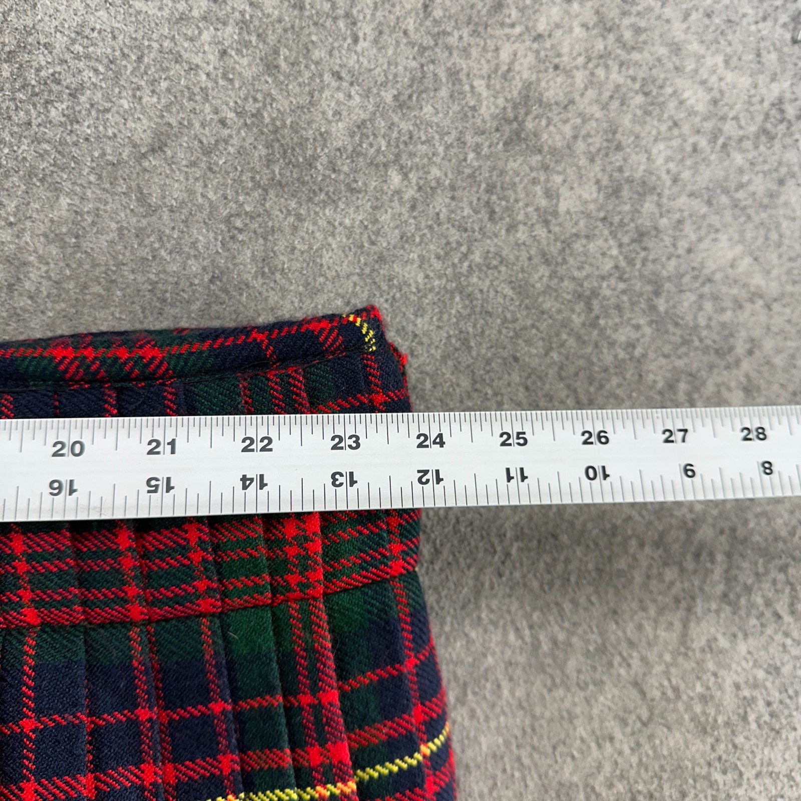 VINTAGE Macdonald Utility Kilt 46 Red Black Tartan Plaid Pleated Wool 90s