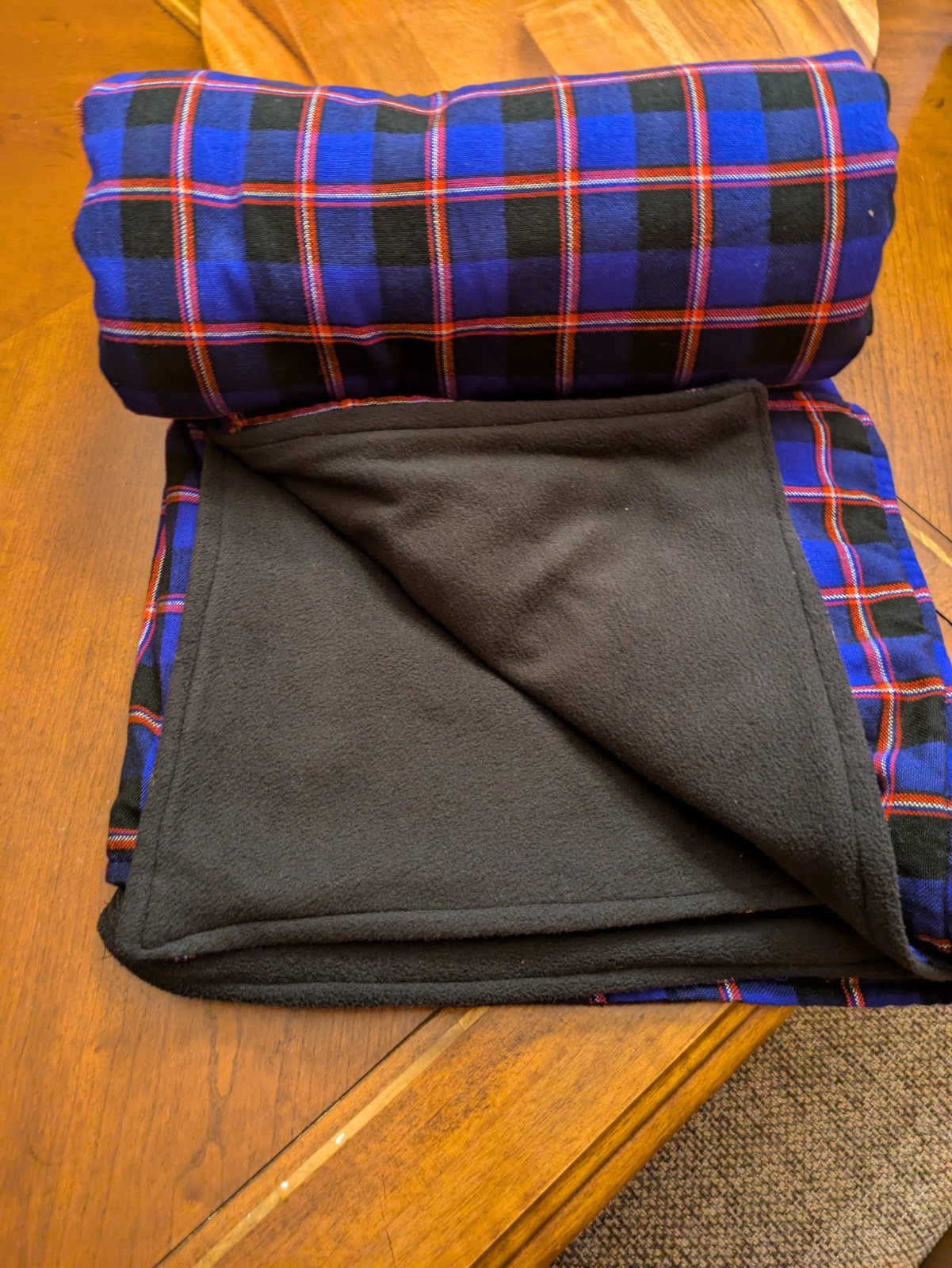 Checked maasai shuka/throw blanket/sarong/picnic blanket/traditional clothing