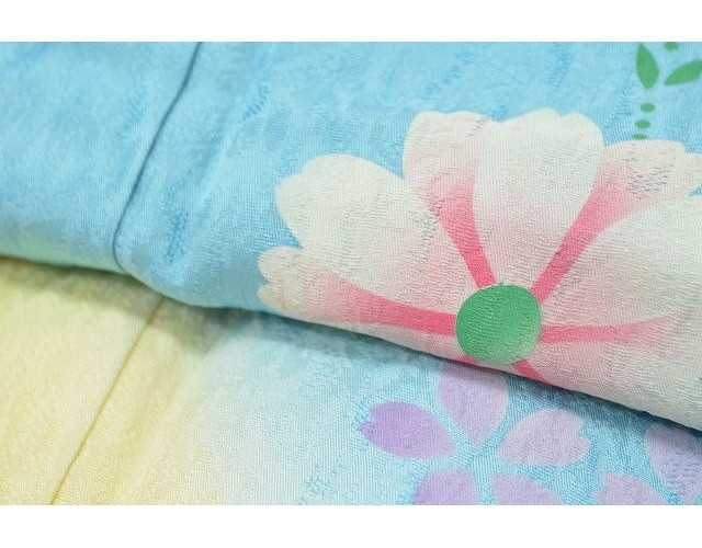 Vintage Kimono Furisode | Light Blue Silk Floral Pattern | Tall Size rr0298b