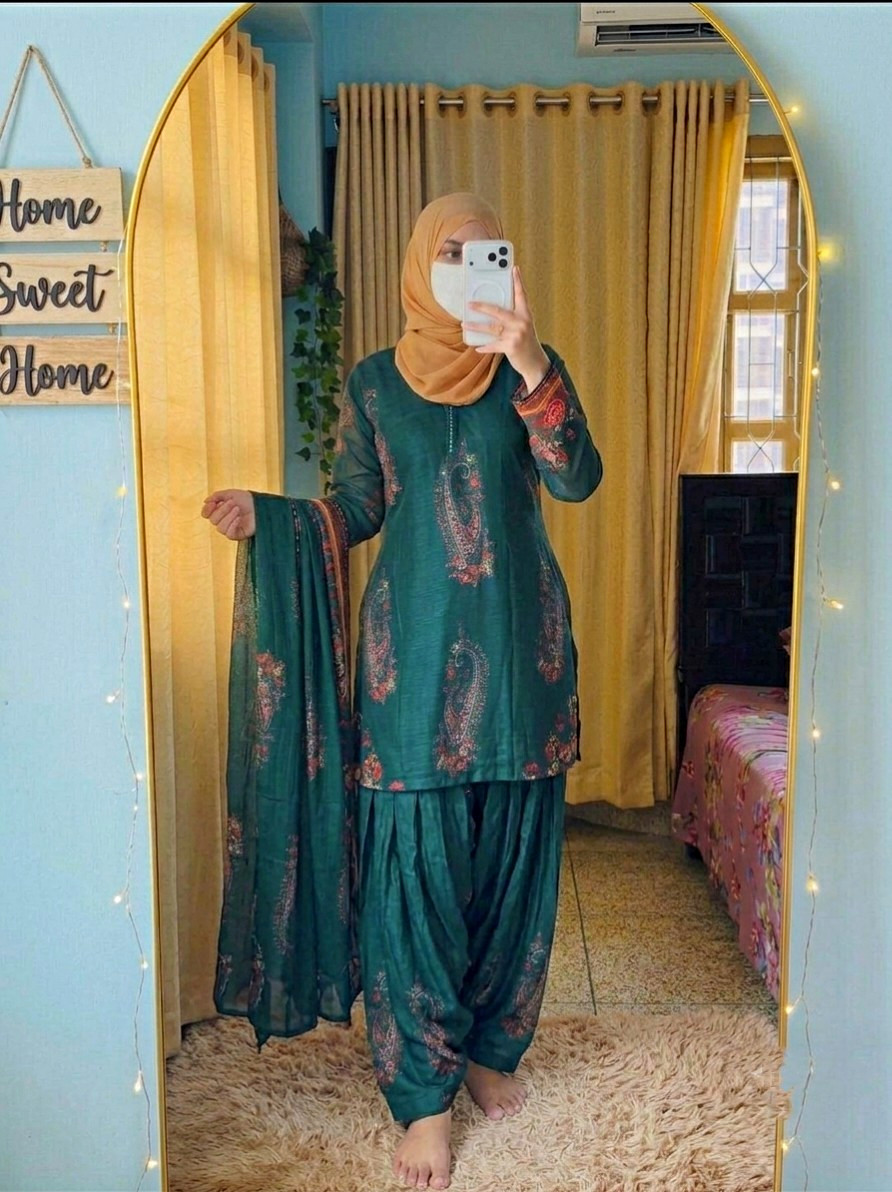 Women’s Green Printed Cotton Blend Salwar Kameez with Dupatta One Size