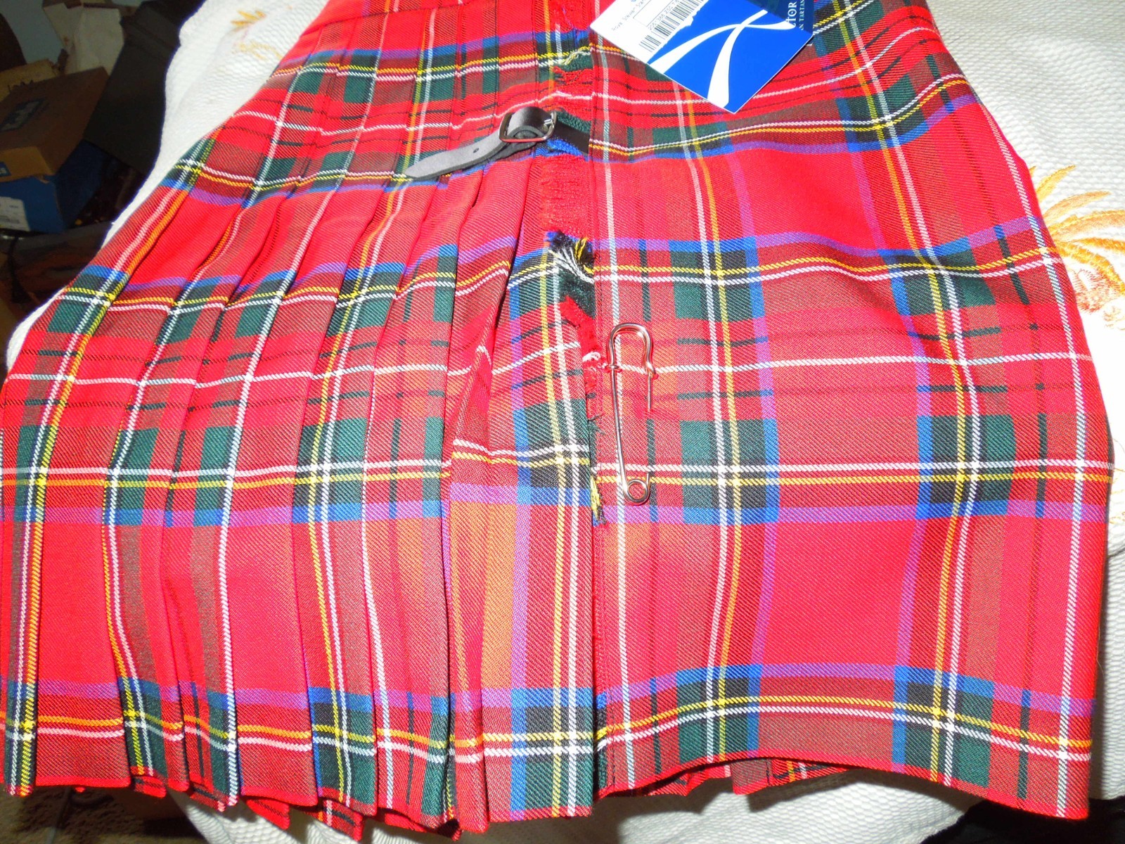 HECTOR RUSSELL Made in Scotland Child Royal Stewart Kilt Wool Blend Size 7-8 YRS