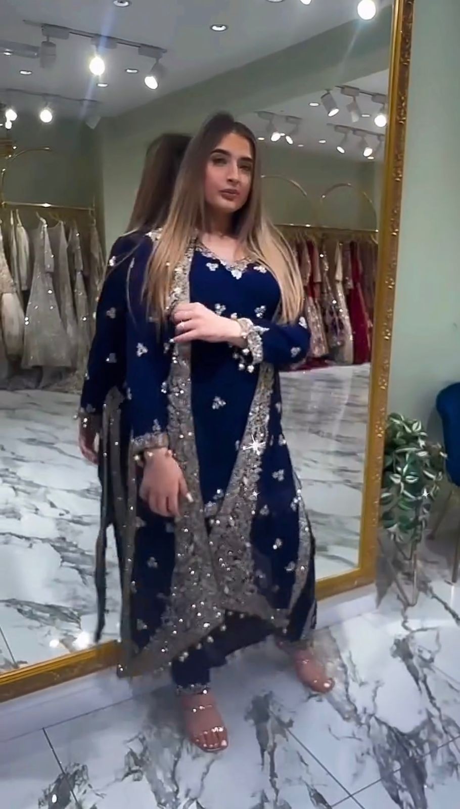 Bollywood Indian designer lehenga choli ethnic wedding Pakistani lehenga choli