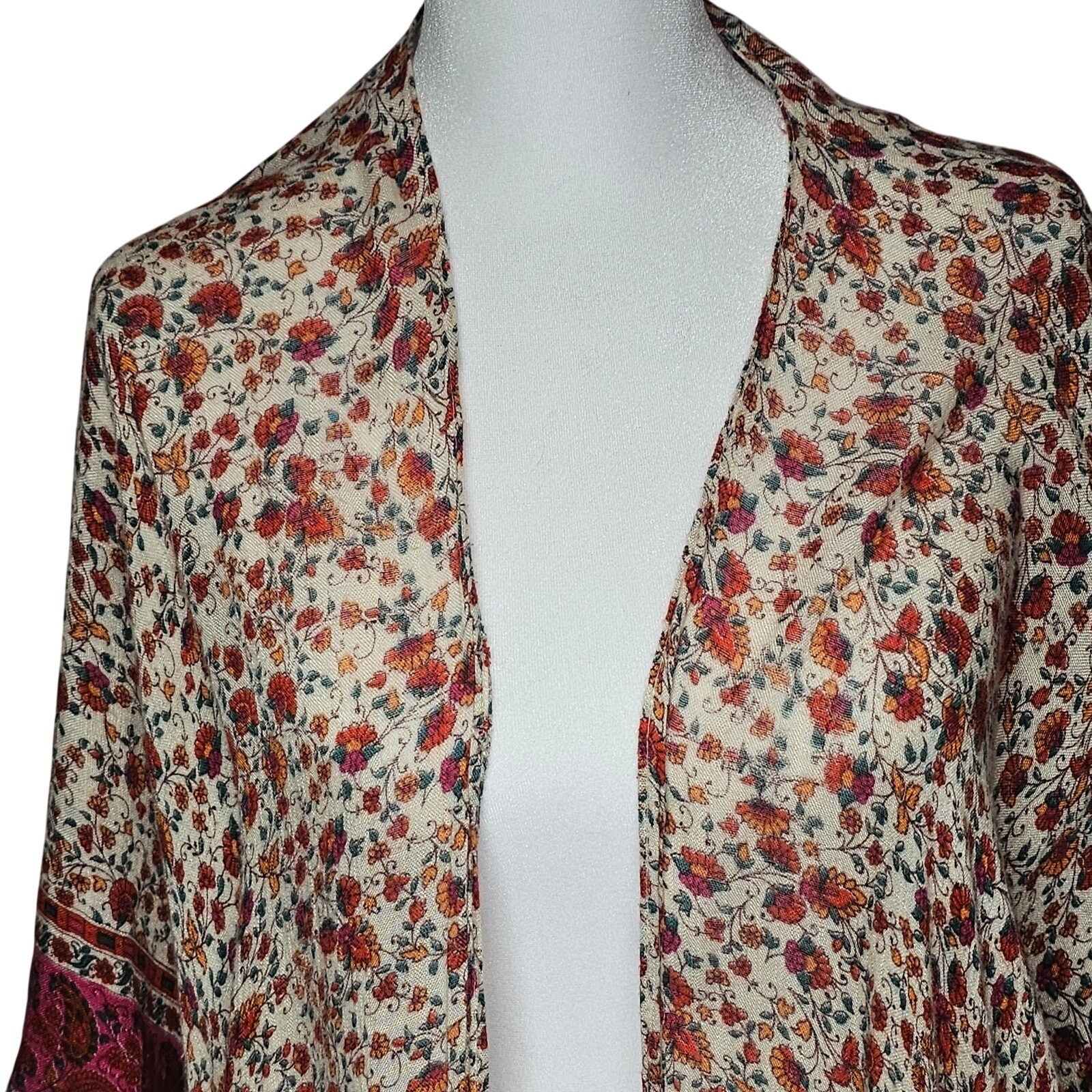 American Eagle “All the Blooms” Floral and Paisley Boho 100% Viscose Kimono OS
