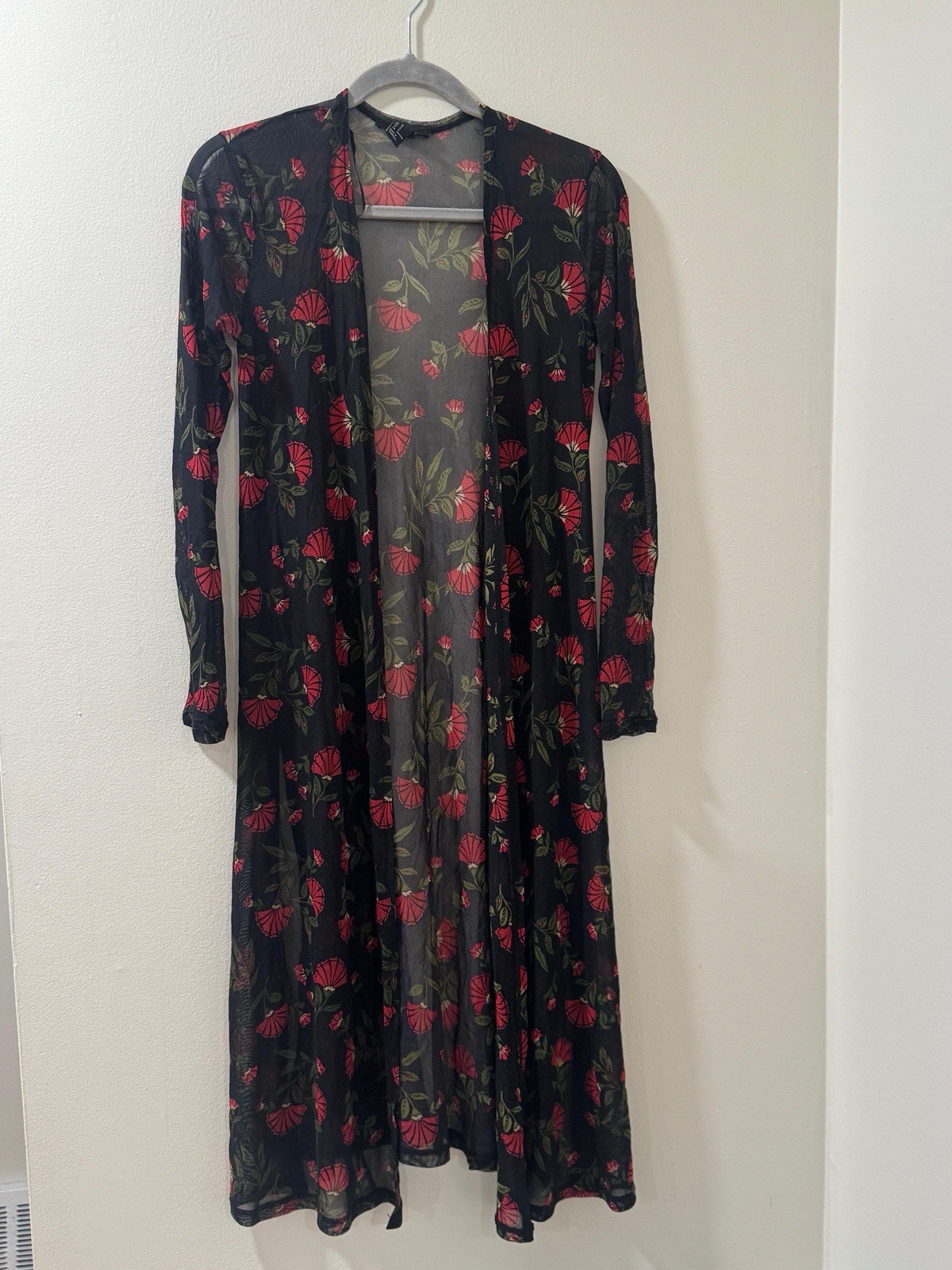 Forever 21 Sheer Black Kimono with Red Floral Pattern Size Small In Black
