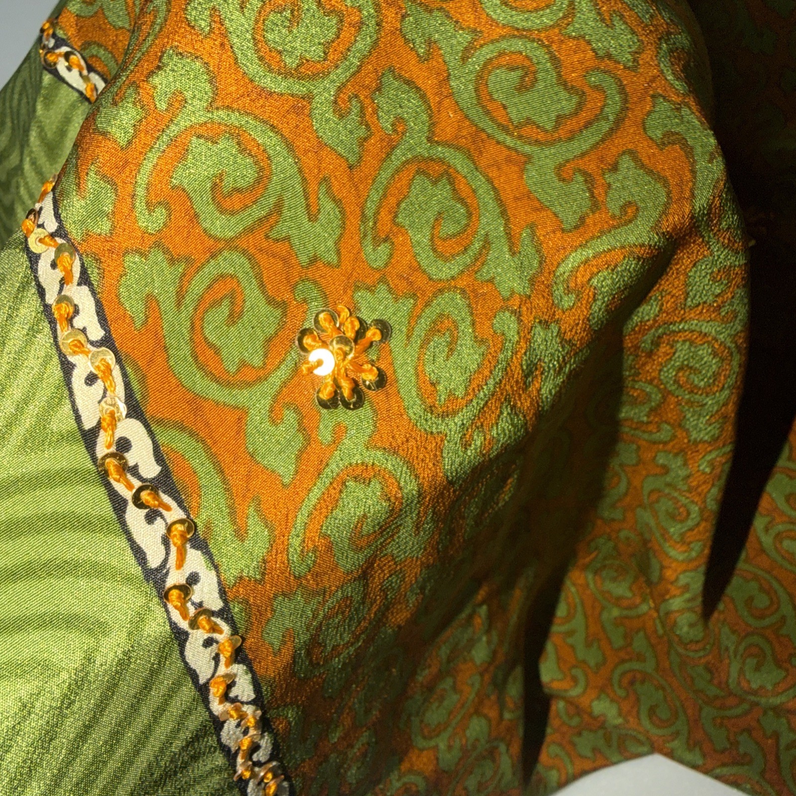 Vintage GREEN Sari 100% Pure Silk Hand Embroidered Sequins Sari 6YD Fabric PREOW