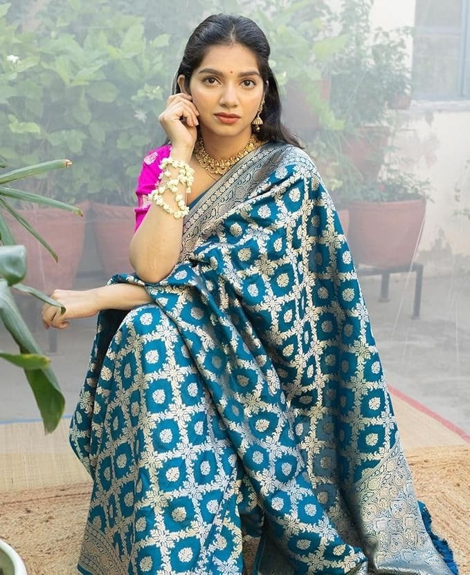Women’s Kanjivaram Soft Pure Silk Banarasi Sarees With Blouse Piece