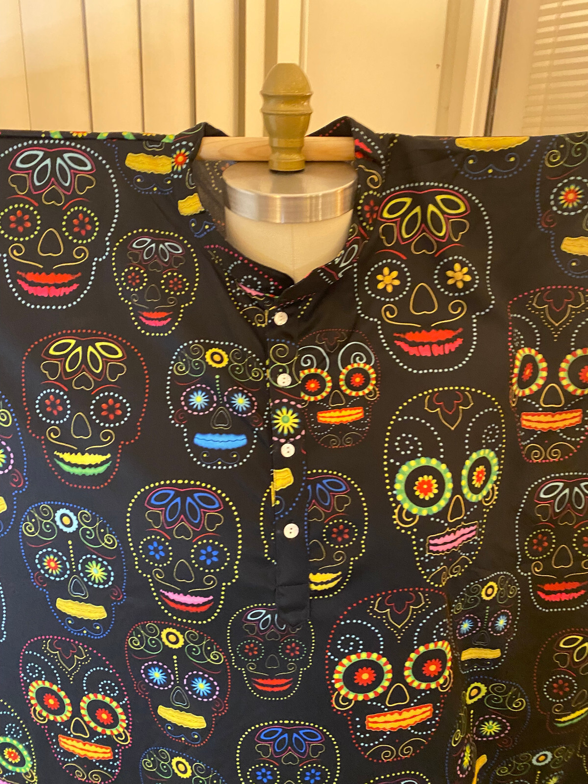 Kaftan Black Skulls Day of the Dead Halloween Skulls Men’s Unisex New Mexico Hip