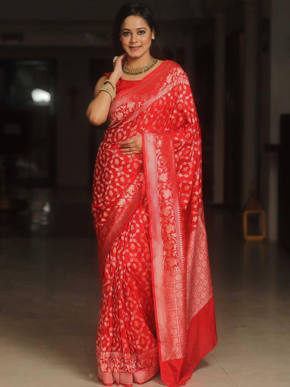 ELEGANT BANARASI SOFT SILK SAREE WITH ZARI WORK BLOUSE FOR WOMEN