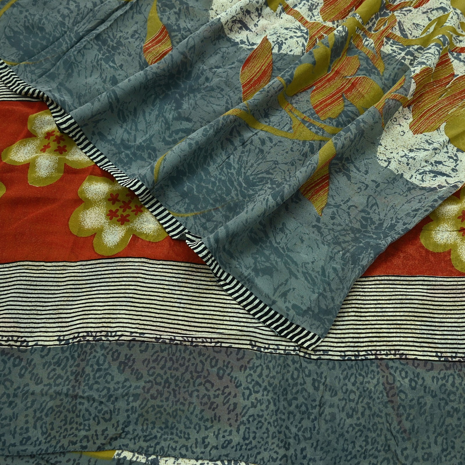 Vintage Sari Ivory & Gray Pure Georgette Silk Printed Sarees Sewing 5yard Fabric