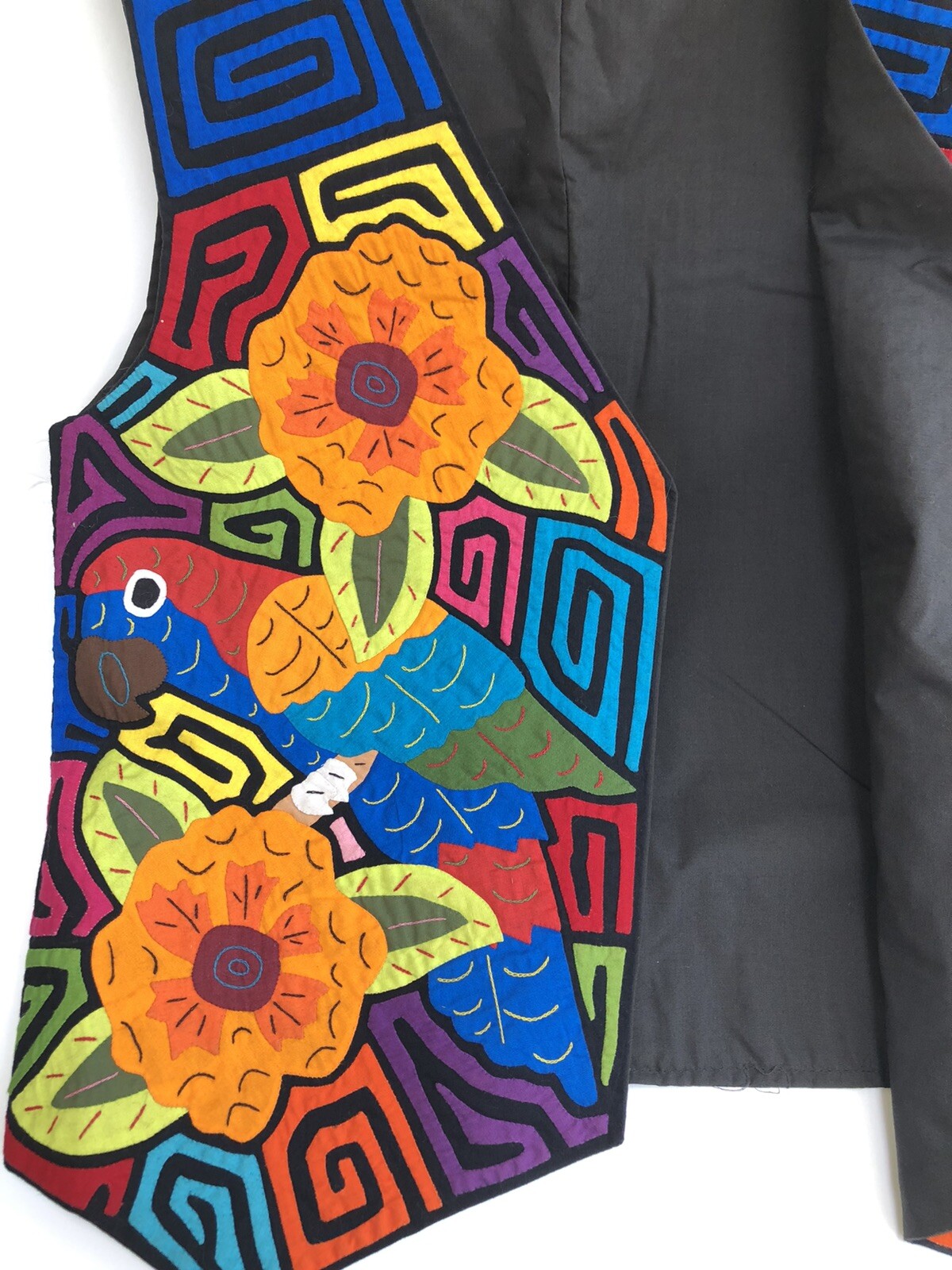 Colorful Panama Mola Vest Handmade appliqued Parrot flowers – unisex large