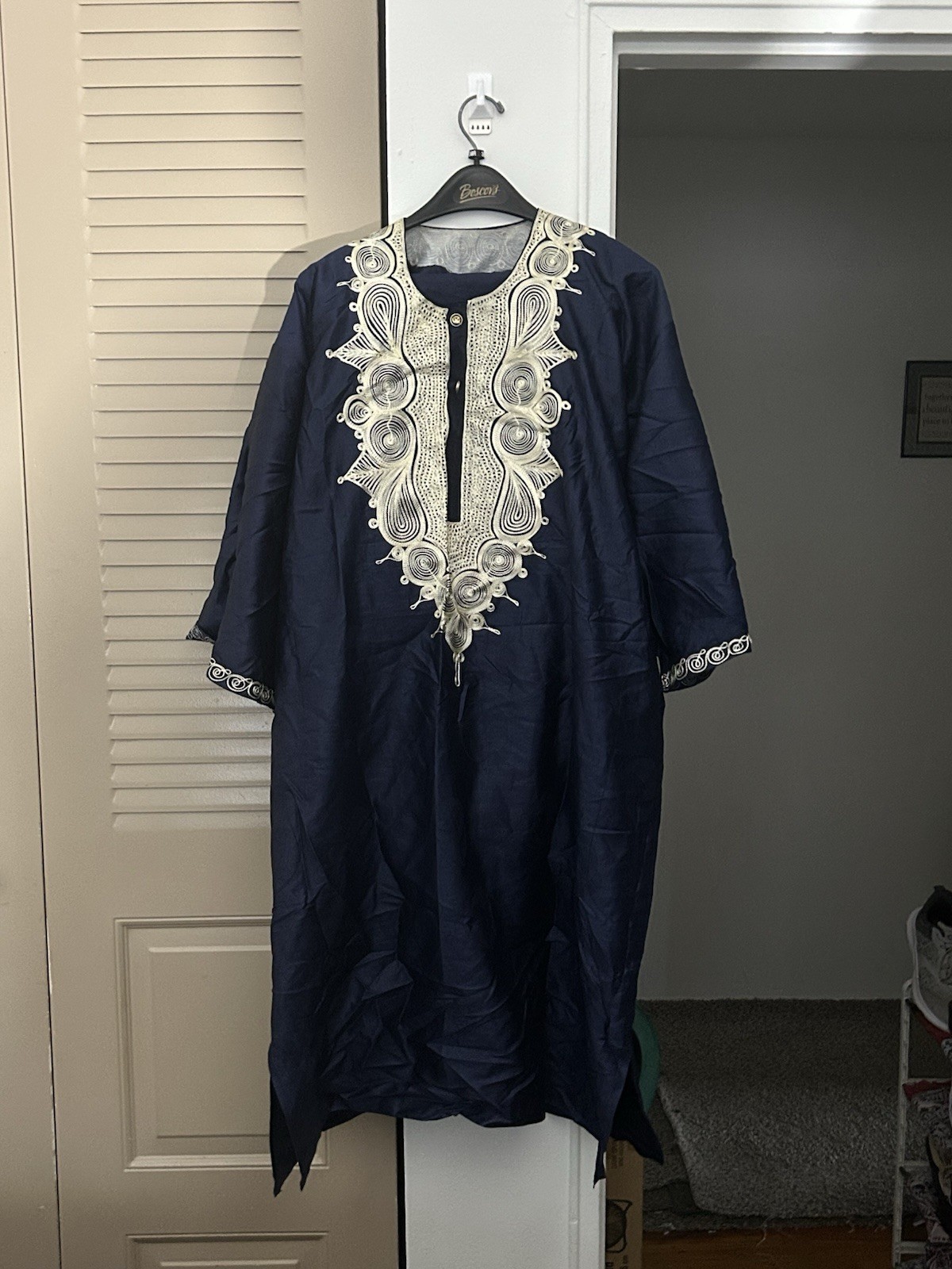 Men’s Extra Large African Embroidered – Navy Blue with White Embroidery