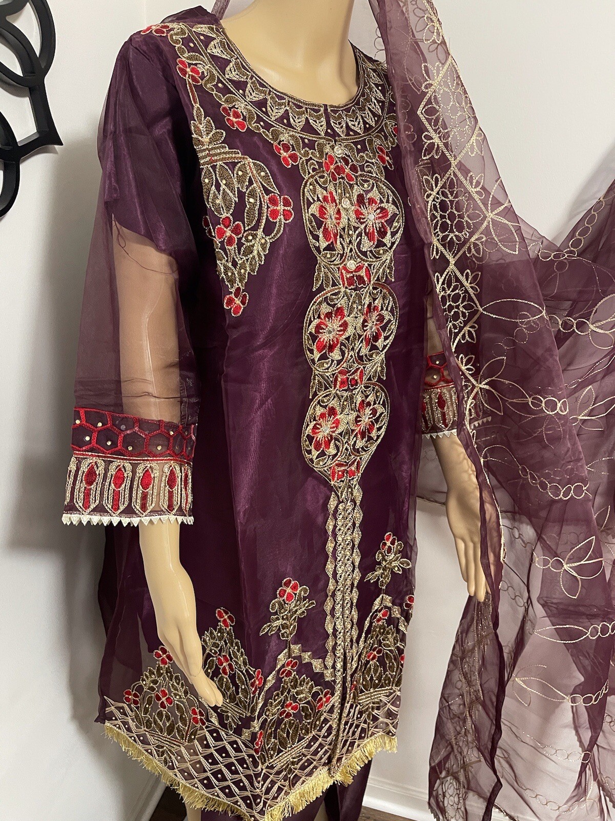 Ethnic Pakistani Indian Designer Fancy Trendy Party Semi Formal Suit Medium