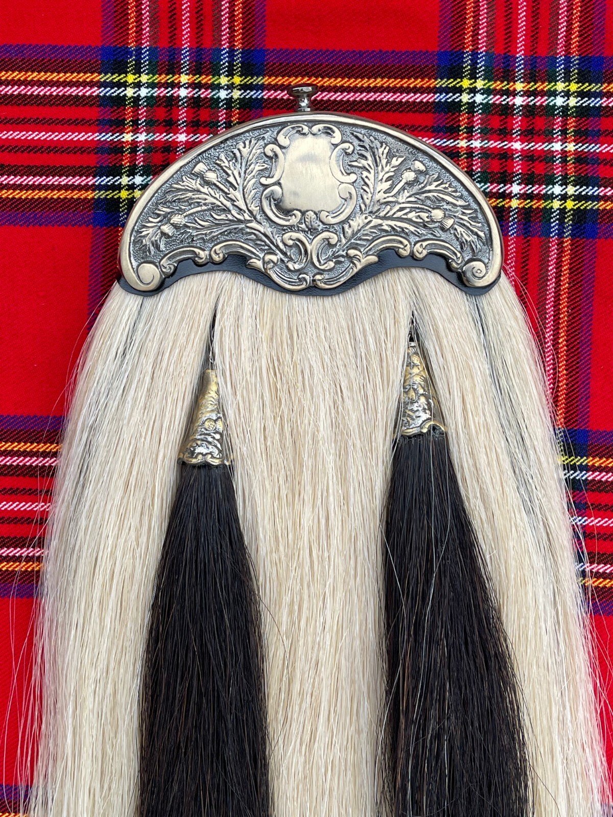 Scottish White Antique Horse Hair Sporran 2 Black Tassels Bagpiper Kilt Sporran