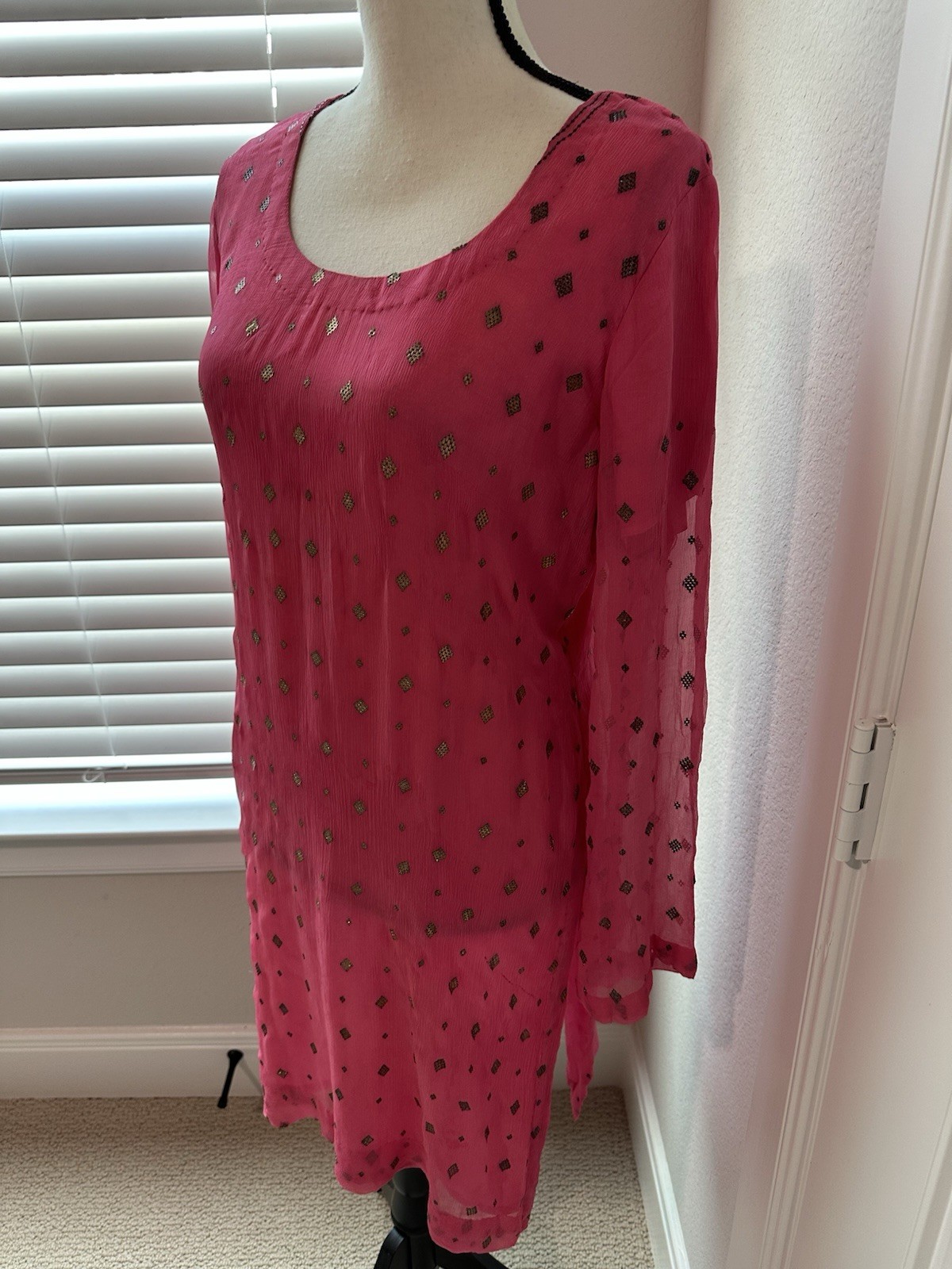 Designer Pakistani luxury collection. Size medium to large Worn Just Ones