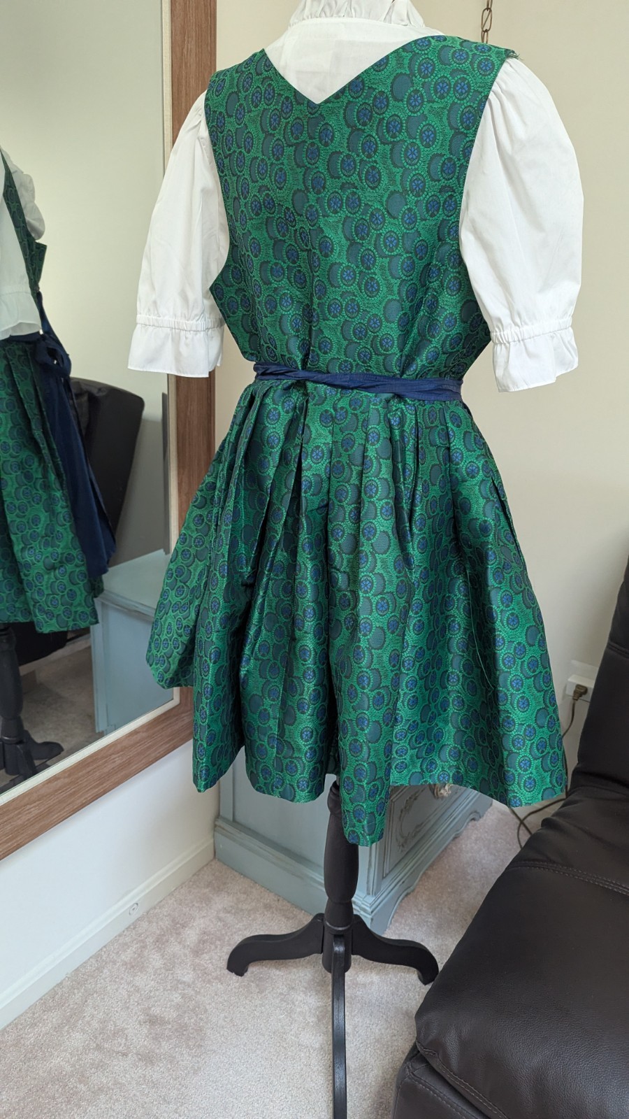 Landhaus Women’s Dirndl Dress w/ Apron & White Blouse, Blue/Green, 14US