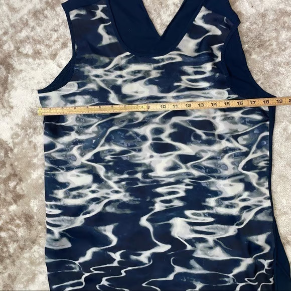 Vince Camuto blue water wave flowy sleeveless blouse SZ SM
