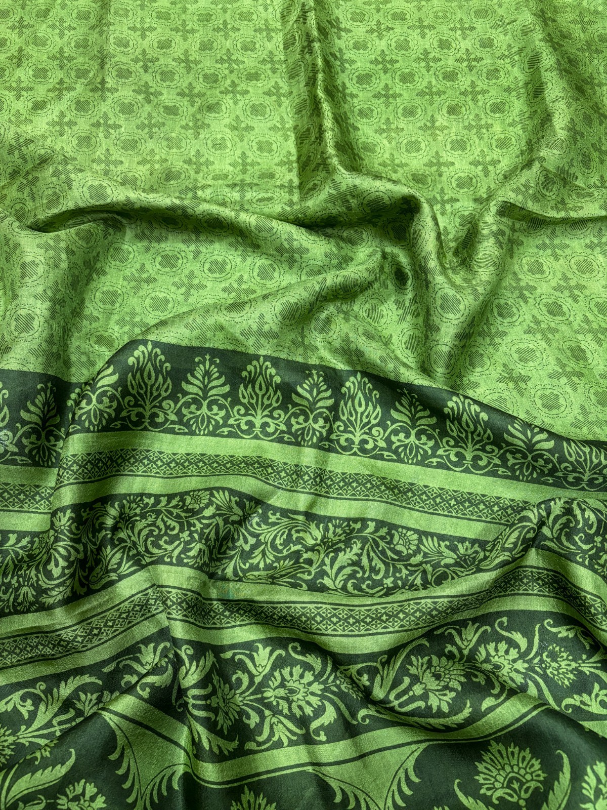 Vintage Silk Saree for Crafting, Sewing, Quilting, Upcycled Projects SS2568