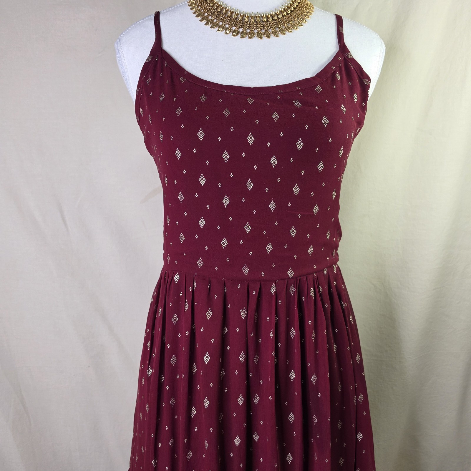 Globus Burgundy Gold Embroidered Dress Size L New with Necklace & Earrings Set