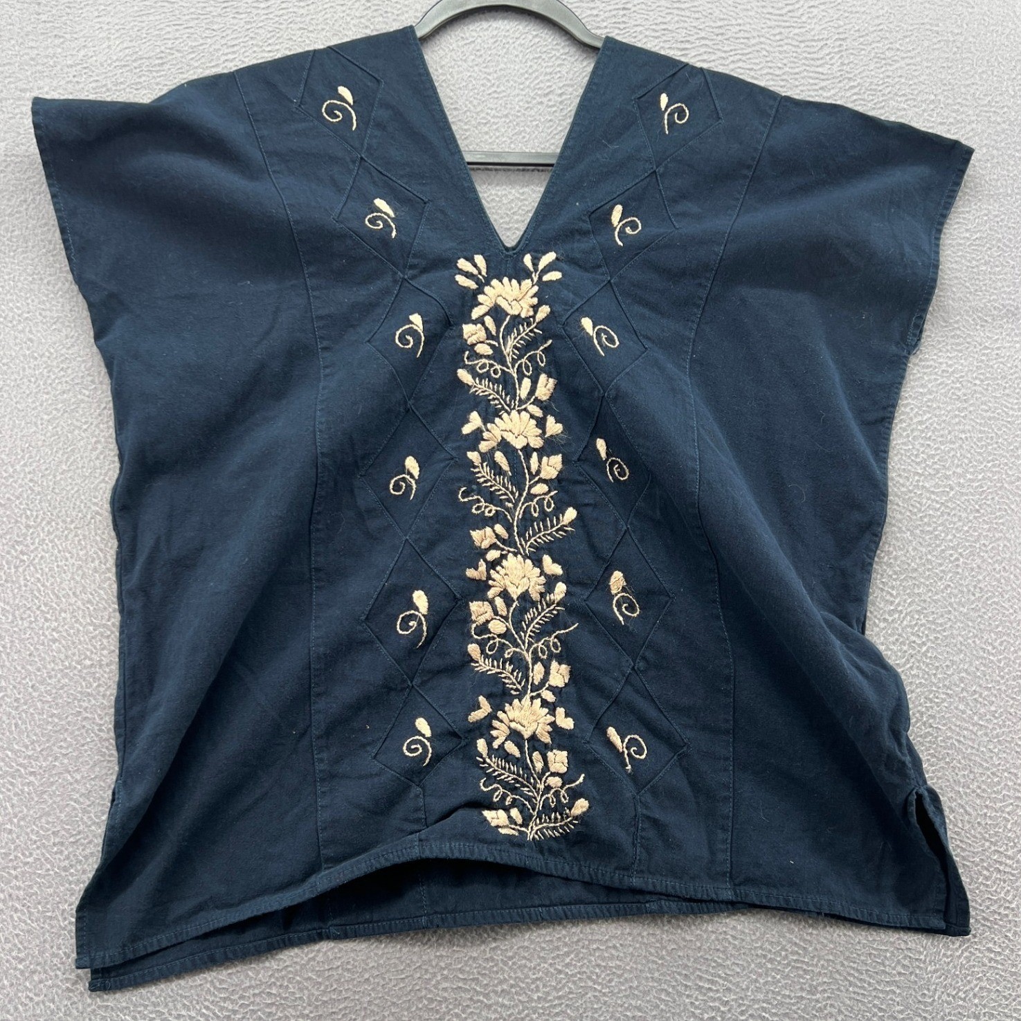 Womens Embroidered Kaftan Top Sz M V Neck Short Sleeve Dark Navy Casual