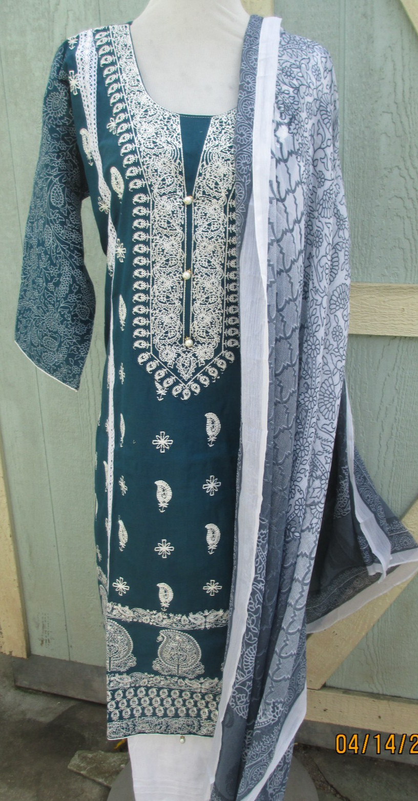 pakistani beautfull emboridery lawn cotton pant kameez size X bust 44