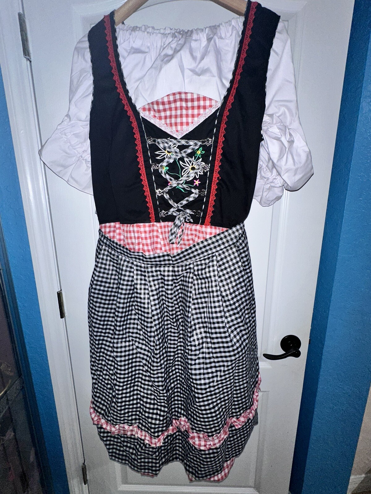 NEW WT Disney German Frau Beer Oktoberfest Dress Apron Set Outfit Size 16
