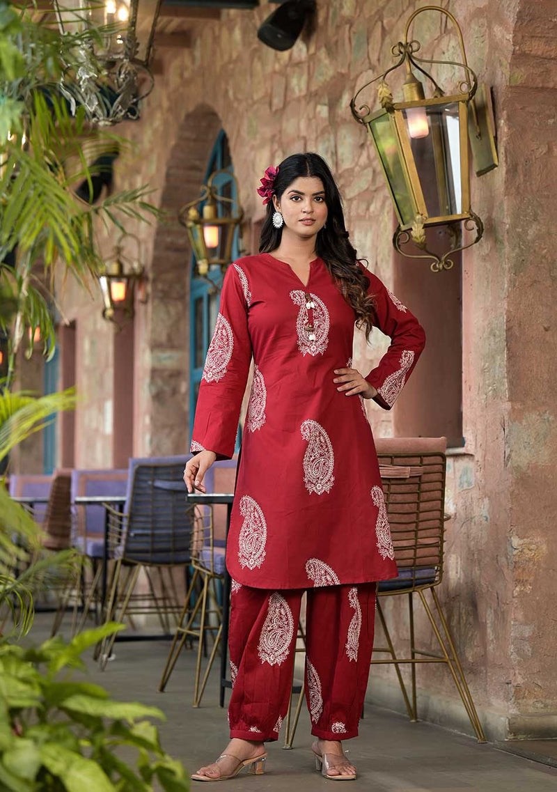 Women’s Red Kurta Pant Set – Cotton Ethnic Wear with Paisley Print