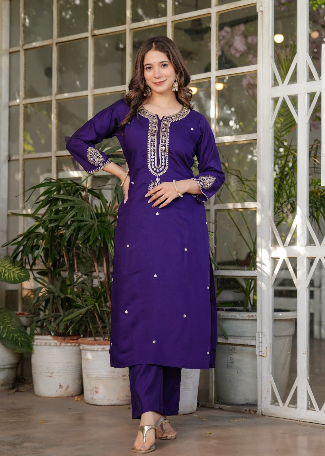 Women’ s Viscose Chanderi Embroidery Kurta with Pant & Dupatta