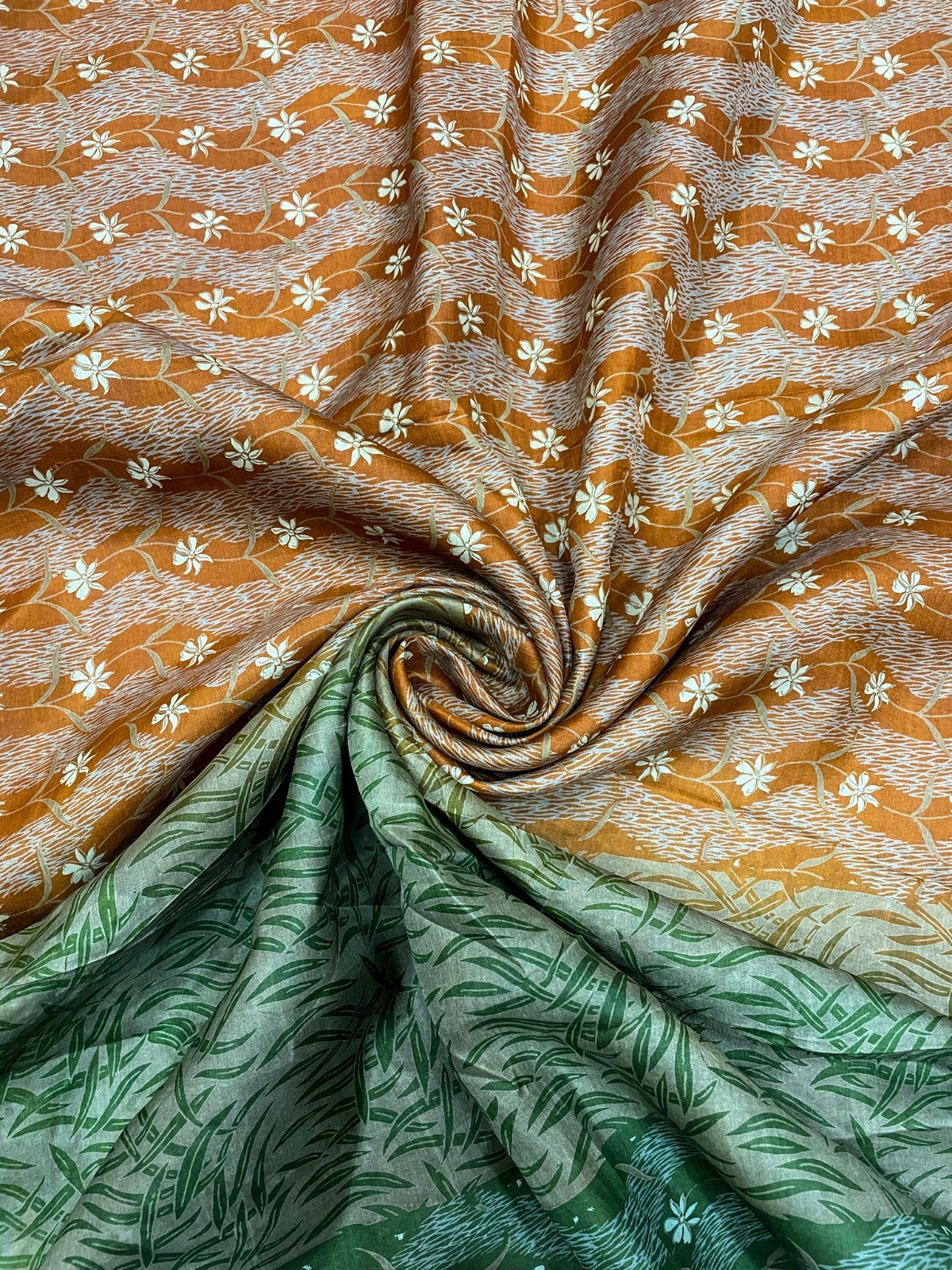 Vintage Silk Saree for Crafting, Sewing, Quilting, Upcycled Projects SS2504