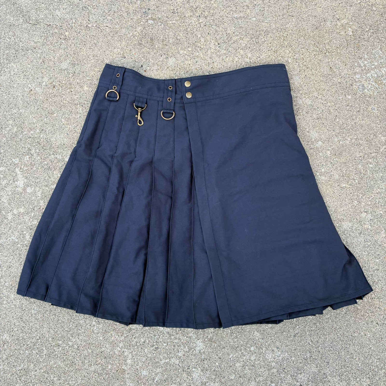 Damn Near Kilt’em Mens Navy Blue Utility Cargo Kilt 100% Cotton Size L