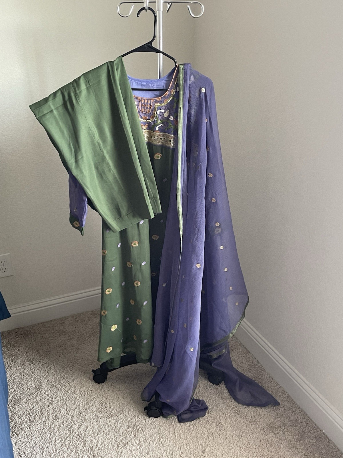 Women’s Pakistani Salwar Kameez 3-Piece Suit– Green & Purple Embroidered Dress