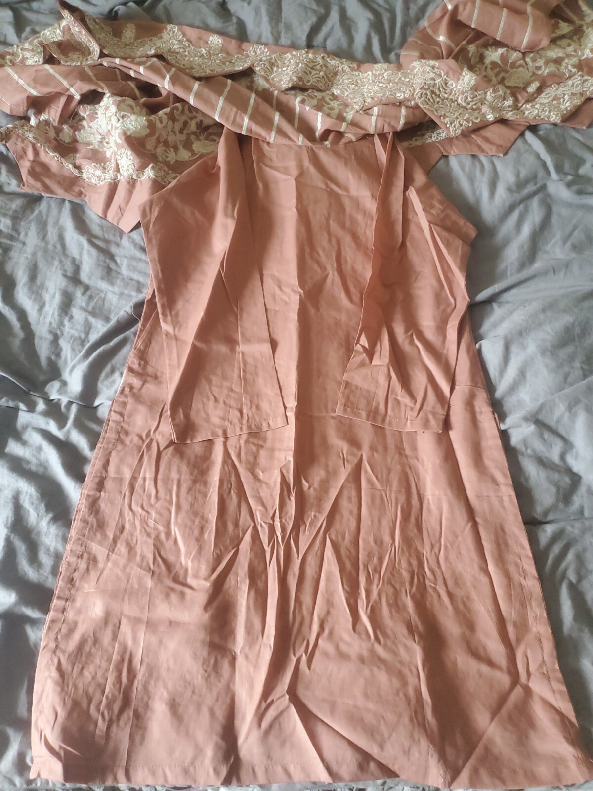 Pakistani Embroidered Lawn Shirt Size Medium Chest 40″ Length 38″