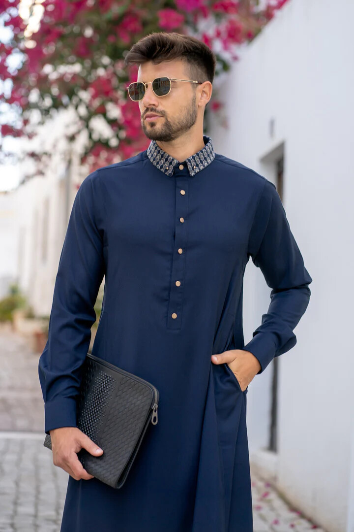 R24 LAWUNG Al-Ameer Adult Men’s Thobe Modern Design Arabian Jubbah Navy Blue