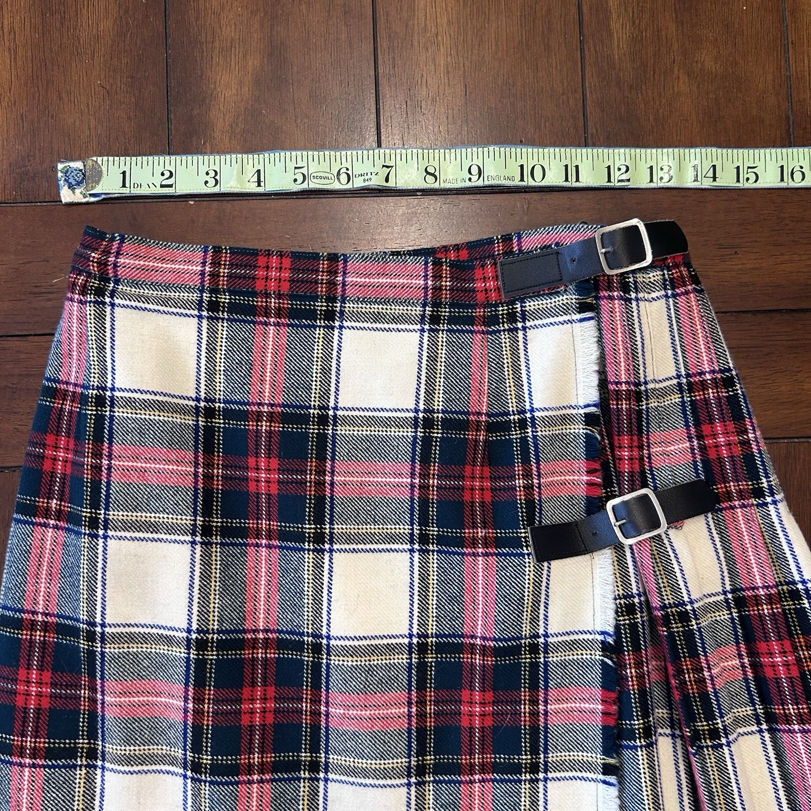 MOSBROOK AUTHENTIC TARTAN 100% WOOL LEATHER BUCKLE KILT SIZE 10 SCOTTISH